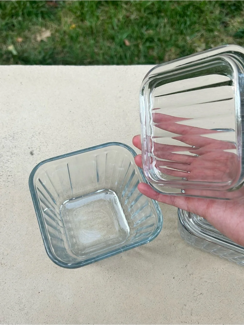 Anchor Hocking set of 2 glass food storage containers with lids